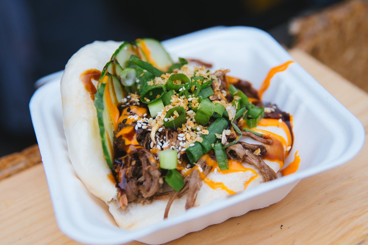 ThePieceHall's tweet photo. Check out the street food pop-ups rocking up at our #SpringMakersMarket this weekend!
π Homemade pizzas from Pizzeria
π― Gyro wraps from Zorba
π Loaded bao buns from Baobros 23
π« Sweet treats from The Churros Bar
Plus 40 stalls to shop. 10am β 6pm Saturday til Monday! https://t.co/XqKBhczejh
