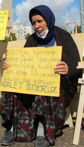 Şanlıurfa ADALET SARAYI önünde bir aile 80 gündür görmezden geliniyor. Talebi ADALET. Talebi faillerin yargılanması. Talebi zulmün sona ermesi. Orada aç kaldık, orada üşüdük, orada gözaltına alınıp susturulmaya çalışıldı. Ama asla vazgeçmeyeceğiz. Katliamın failleri yargılanacak.