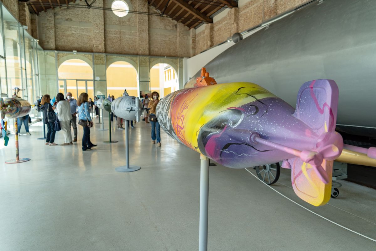 AytoCartagenaES's tweet photo. ⚓️La flota de Isaac Peral aumenta en el Museo Naval con réplicas customizadas del submarino🎨

👩‍🎨 Artistas de #Cartagena arman una exposición que pone rumbo a otras ciudades como #Cádiz o #Madrid 🌊

➕INFO🔗https://t.co/VrjErXhq8Q https://t.co/w4gm0RRp0A