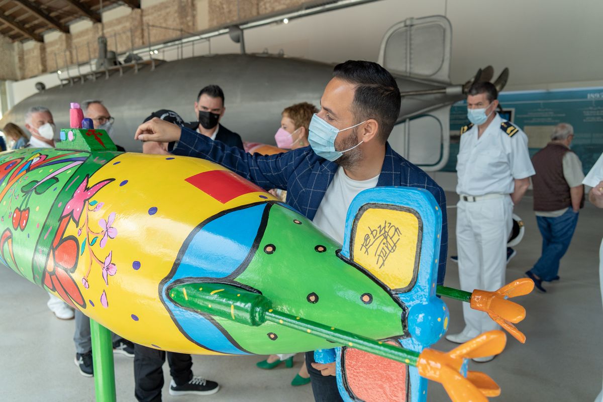AytoCartagenaES's tweet photo. ⚓️La flota de Isaac Peral aumenta en el Museo Naval con réplicas customizadas del submarino🎨

👩‍🎨 Artistas de #Cartagena arman una exposición que pone rumbo a otras ciudades como #Cádiz o #Madrid 🌊

➕INFO🔗https://t.co/VrjErXhq8Q https://t.co/w4gm0RRp0A