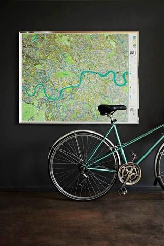 Futuremaps's tweet image. Psssttt did you know Fathers Day is on 20th June??
Our maps make THE perfect Fathers Day gift, take a look at our blog on 5 reasons why our maps make great gifts!
buff.ly/2W4AXhP
#mapgifts
#giftideas
