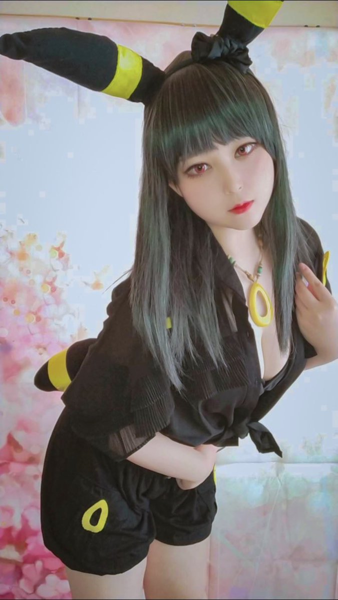 Twoucan ブラッキー擬人化 の注目ツイート イラスト マンガ コスプレ モデル