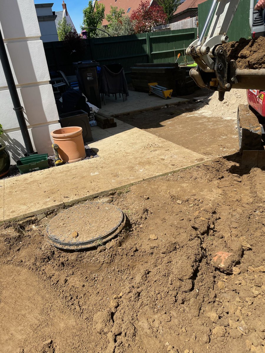 GardenAngels_'s tweet photo. New project! How exciting ☺️
-
On this one us Sherborne Garden Angels are working with our sister company Sun Rooms UK!
-
This beautiful project is designed by Julie Haylock!
-
Make sure to stay tuned to see how this project comes to life 😇
-
#gardeningtips #inmygardentoday https://t.co/bZJdOjgI6G
