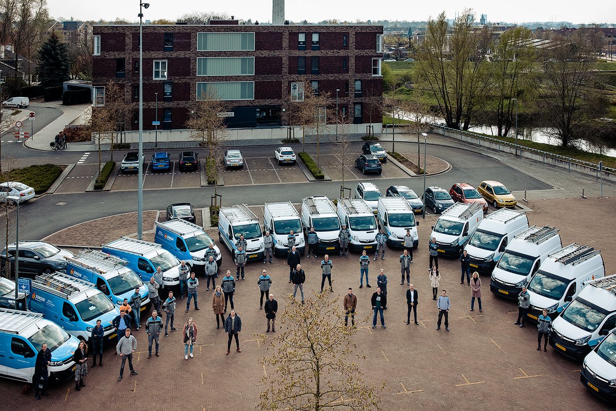 JongenBouw's tweet photo. 𝗞𝗶𝗷𝗸 𝗼𝗻𝘀 ‘𝗢𝗻𝗱𝗲𝗿𝗵𝗼𝘂𝗱 &amp; 𝗥𝗲𝗻𝗼𝘃𝗮𝘁𝗶𝗲’ 𝘁𝗲𝗮𝗺 𝘀𝗵𝗶𝗻𝗲𝗻!
Wat zijn we #trots op onze specialisten van #Onderhoud &amp; #Renovatie; een betrokken en gespecialiseerd team die zich enkel en alleen focust op #vastgoedbeheer. 
BROCHURE: https://t.co/zSzpVkhmwN https://t.co/fBUH76OCUT