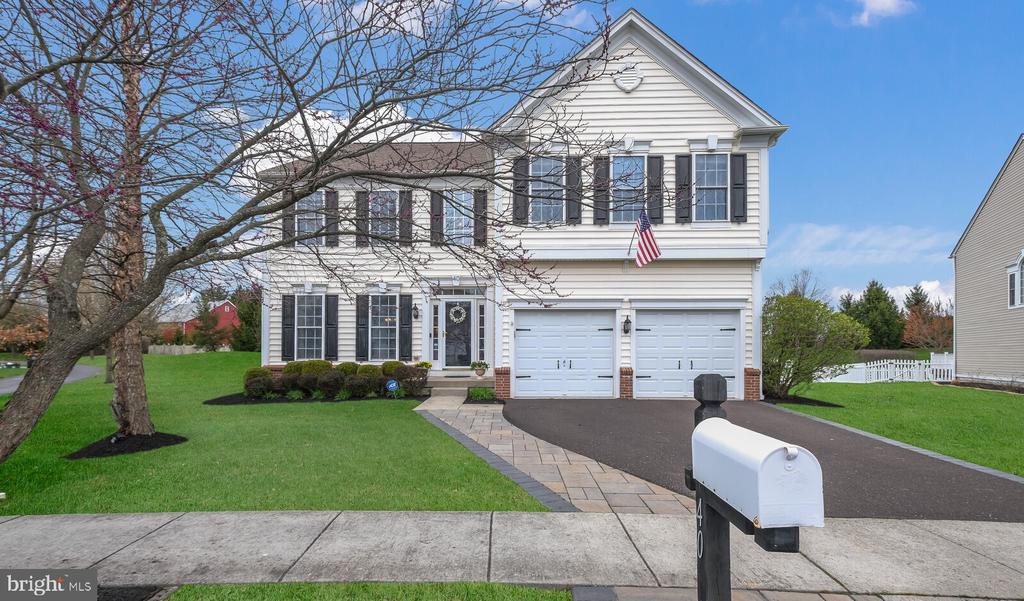 ClassHarlan's tweet photo. #ClassHarlanRealEstate Proudly offered for $515,000. 40 Williams Drive in #Fountainville. Call us at 215-348-8111 to schedule a showing! https://t.co/bTkM34WfDp