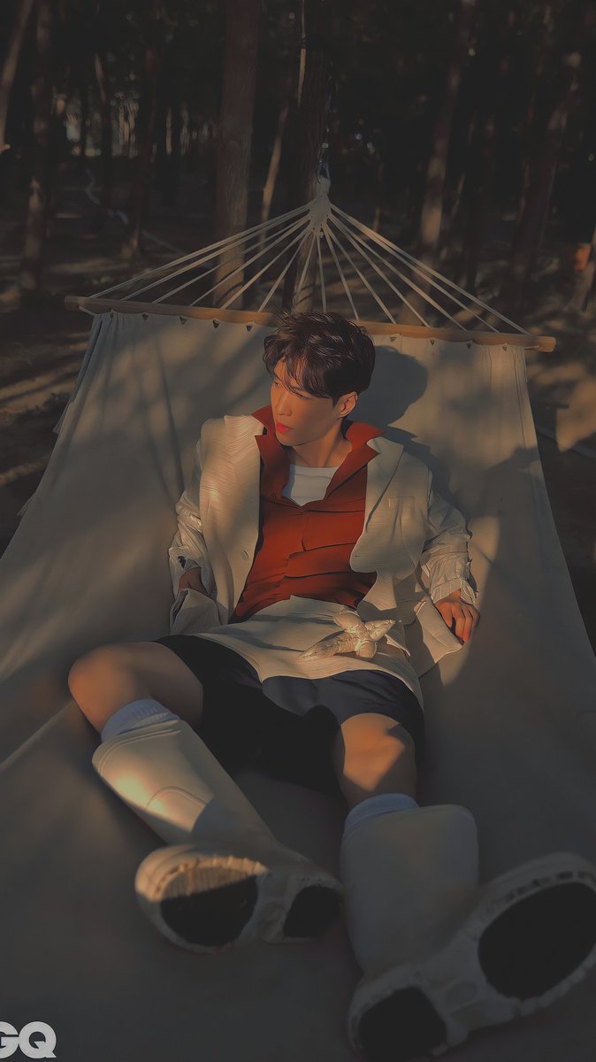 pcyourve's tweet photo. POKOKNYA INI PHOTOSHOOT YIXING FAVORIT GUE KEK YAAMPUN UNREAL BANGETT NJERR YIXING😭😭😭😭😭 https://t.co/7EbD6xPT9A