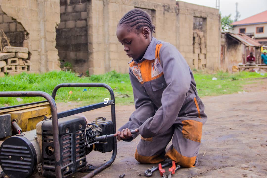 autoladygarage's tweet photo. #autolady synergy is passionate about our children and this is the reason behind our #autobaby project. Patronizing Autolady helps us provide scholarship and free trainings in STEM and technical skills for them.
Every customer of Autolady Synergy COY LTD is a #philanthropist https://t.co/YfE93yvFzh