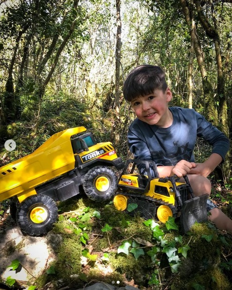 Take a look at what <a href="/TheAmigoJames/">Amigo James</a> thought of the fab Tonka range here! ukmums.tv/review/watch-o…  #TonkaToysUK #BasicFunUK