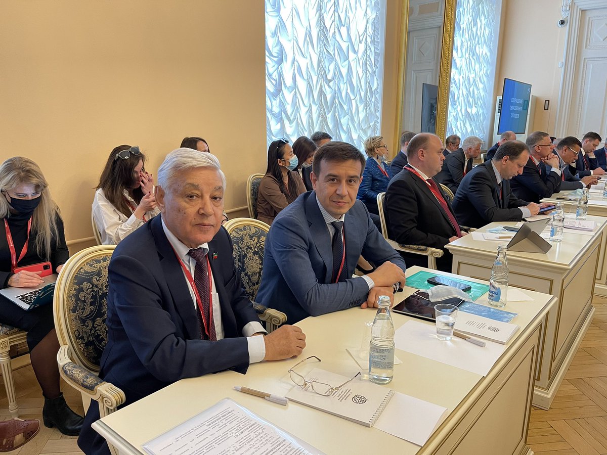 На IX Невском международном экологическом конгрессе с глубокоуважаемым Мухаметшиным Фаридом Хайрулловичем, Председателем Государственного Совета Республики Татарстан.