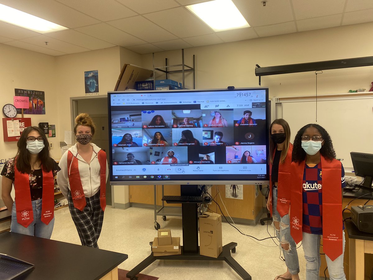 THS_Biomed's tweet photo. Our best attempt at a group picture of the #biomedtitans! Check out or slide show! https://t.co/X4SNGzcKlc https://t.co/yQngcka15s