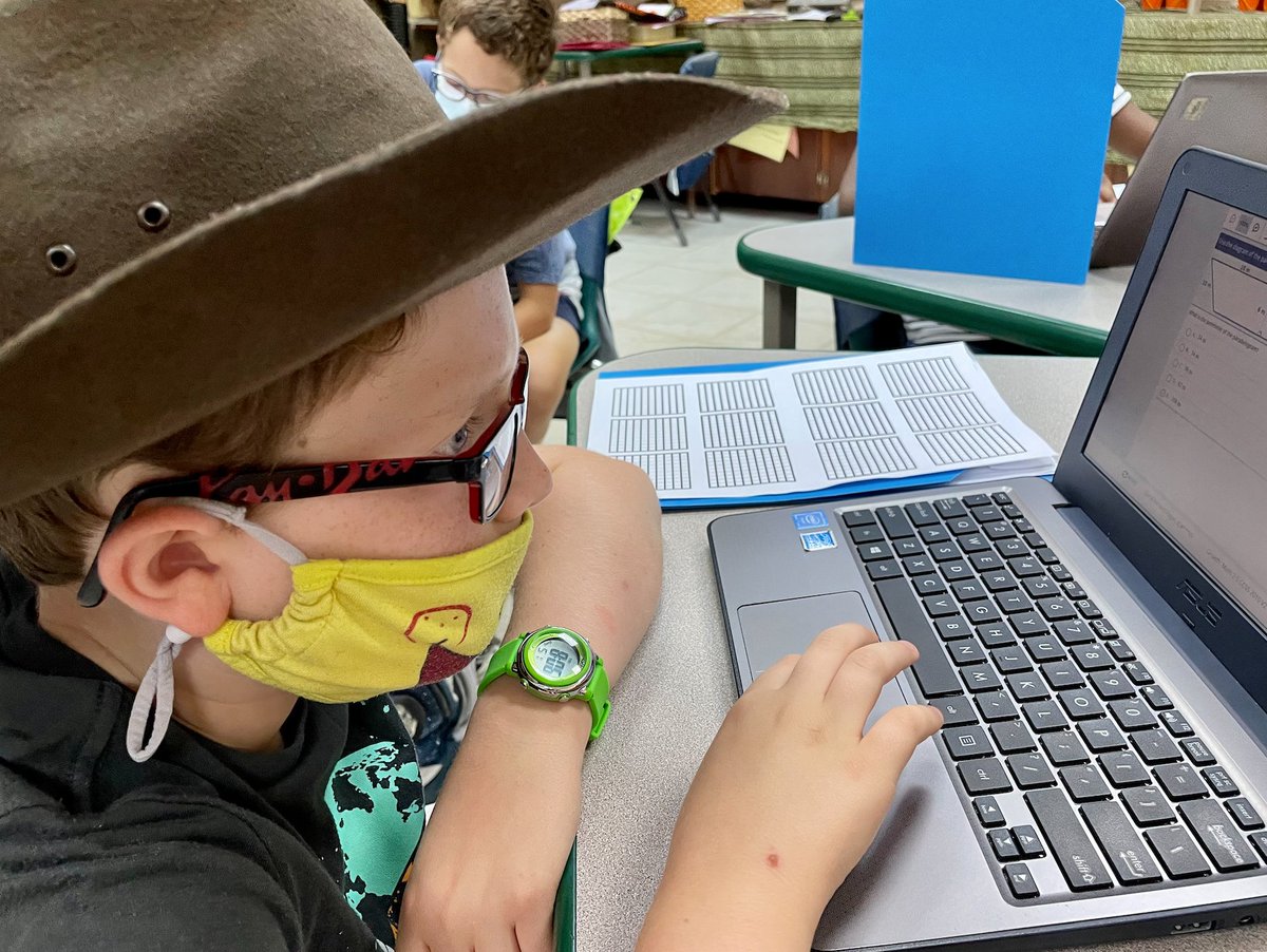 paulabaxter67's tweet image. Be kind to your mind...wear a hat day @TASOKinshasa also #MAP in hat day! @NWEA #MentalHealthAwarenessMonth @lesleerupp @araalihma