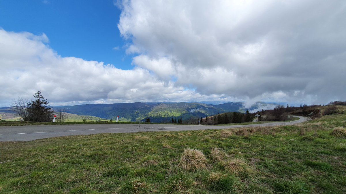 VincentGenot's tweet photo. Grand Ballon  d"#Alsace https://t.co/5hK3r55bwy