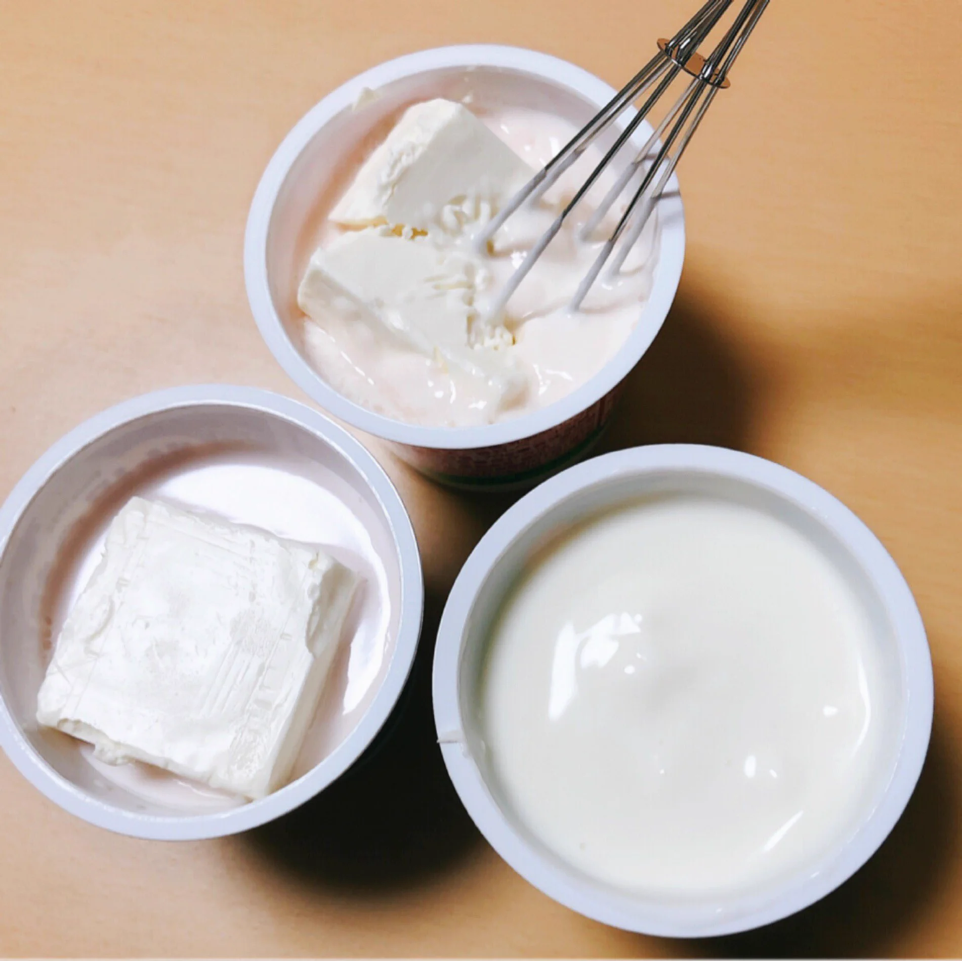 「革命」牧場ヨーグルトであら不思議！チーズケーキができるのです。