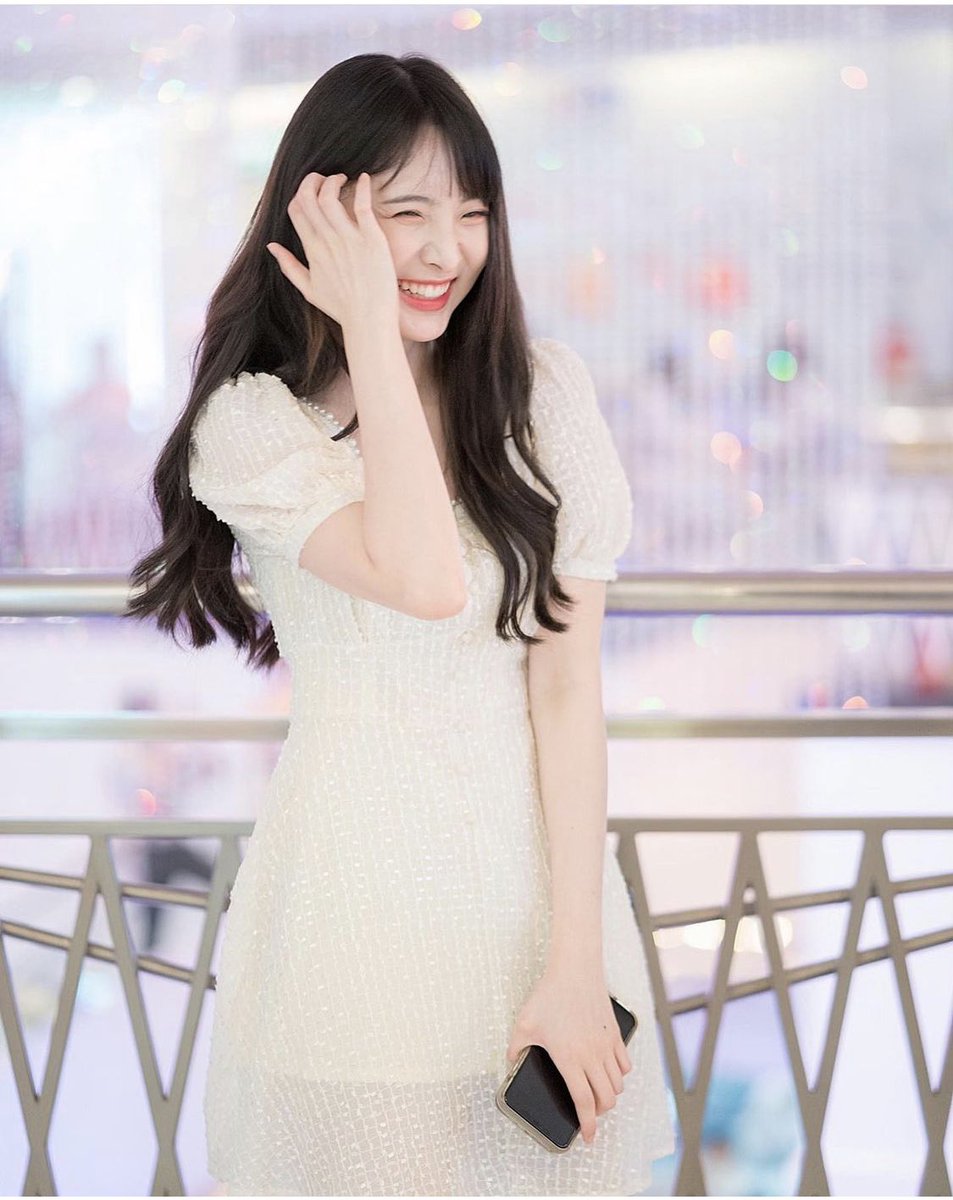 Aimperwe's tweet photo. #AtomSelcaDay มีเนเน่เป็นไอดอลแหละดูออก 😝💕 https://t.co/jIq5aRK7Uz