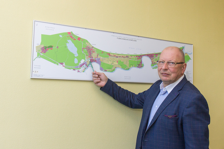 Ielu remontdarbi pārņem visu pilsētu 
Līdz ar Ūdenssaimniecības attīstības projekta realizāciju pašvaldība sakopj savu teritoriju
jurmalasvards.lv/komentaari/iel…