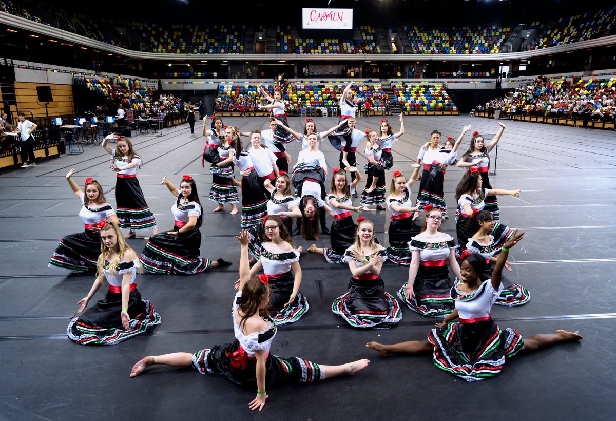 UL_Partnership's tweet photo. Remember when 2,000 students performed opera at the Olympic Park?! #EduArtsFest #EducationWithCharacter #Carmen #UnitedOpera https://t.co/eUXG8sdpTh