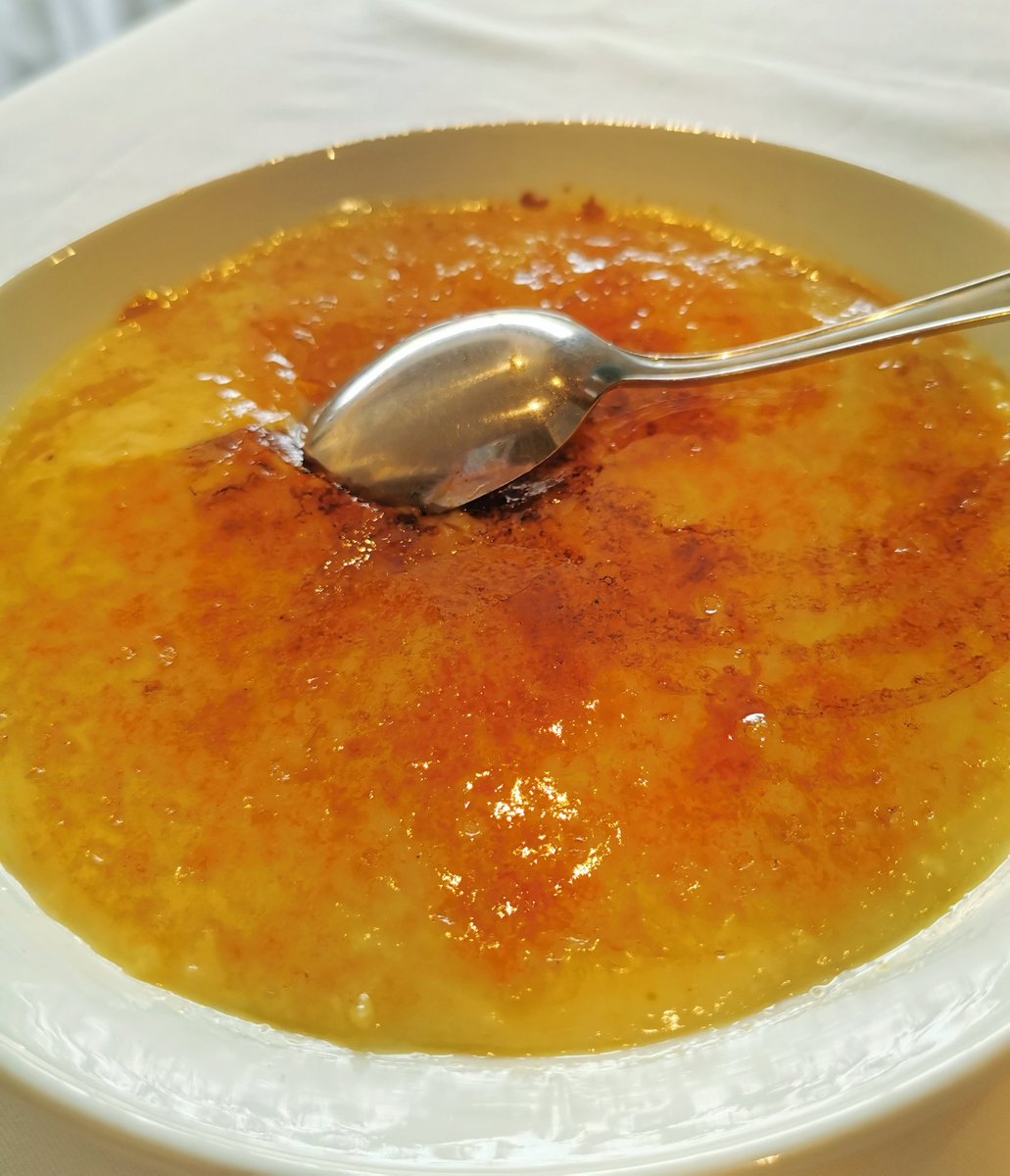 SltCnmg's tweet photo. Comer en un estrella Michelín por 50 € 🤯 Acabamos de vivir la experiencia Casa Gerardo con la mejor fabada del mundo 🤤 con #GijónGourmet en el #SaltaConXixon 🥰🥰
#GijónConGanasDeTi https://t.co/dAe5kWS4l0