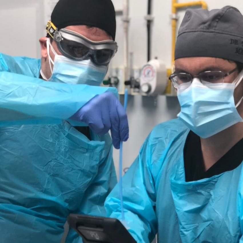 Feliz día de la Medicina de Emergencia! 

Un saludo a todos quienes trabajan en los Servicios de Emergencia de Chile y el mundo!