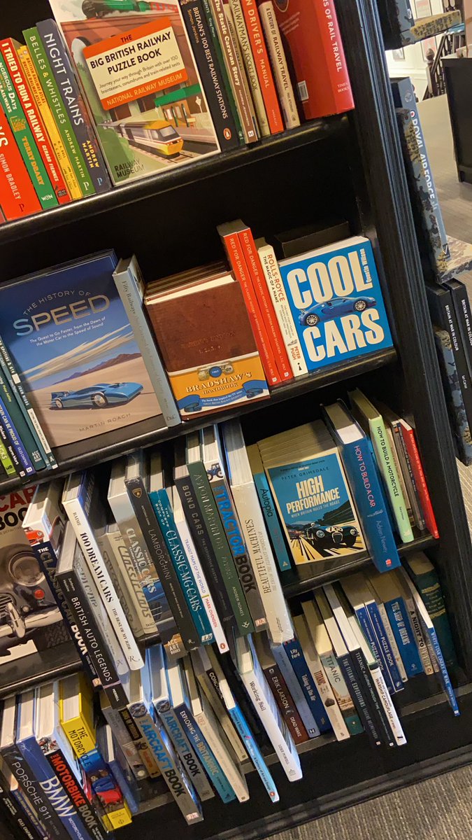 CarBug_'s tweet image. My kind of books 😩