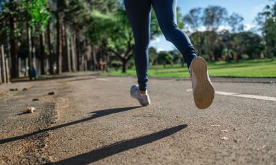 EuropHospital_D's tweet photo. Lufschuhe geschnürt und los für einen guten Zweck: mit dem virtuellen "Neurorun" will der @DGNC_Kongress auf das Krankheitsbild der Neurofibromatose Typ 2 (NF2) aufmerksam machen und Spenden für die NF2-Forschung sammeln. #neurorun #DGNCläuft
https://t.co/8uR5TEvcya https://t.co/3XBep686nL