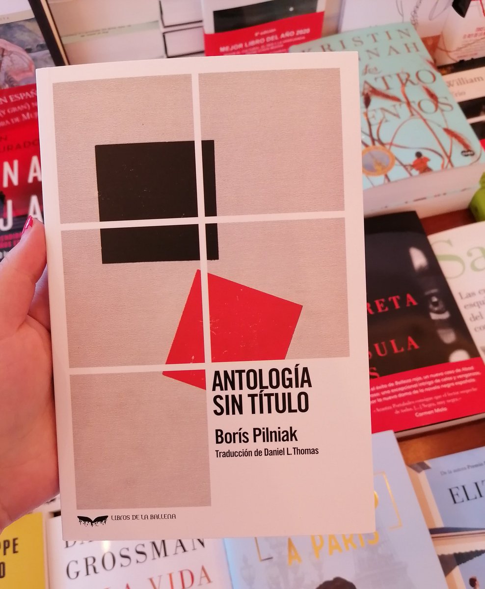 AngelaComicsans's tweet photo. Ayer estuve dandome una vuelta por las librerías de Palencia y encontre esta agradable sorpresa de @librosballena 💖💕🌟 https://t.co/zCw60Muh0n