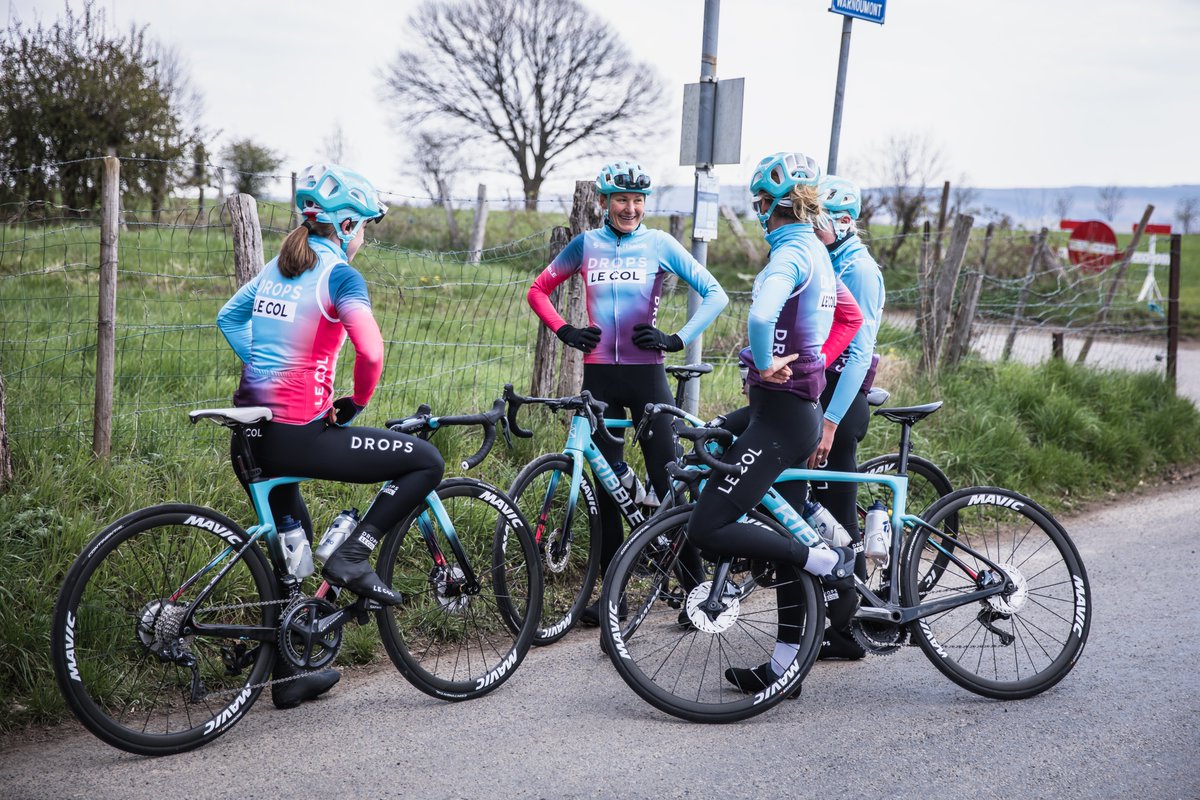 Feel like part of something bigger. When you make any purchase from our @DropsLeCol Collection, the profits go directly back to the team. Shop the collection today, with new additions including a cap, musette, and socks.

lecol.cc/collections/dr…

#RideFasterRideFurther