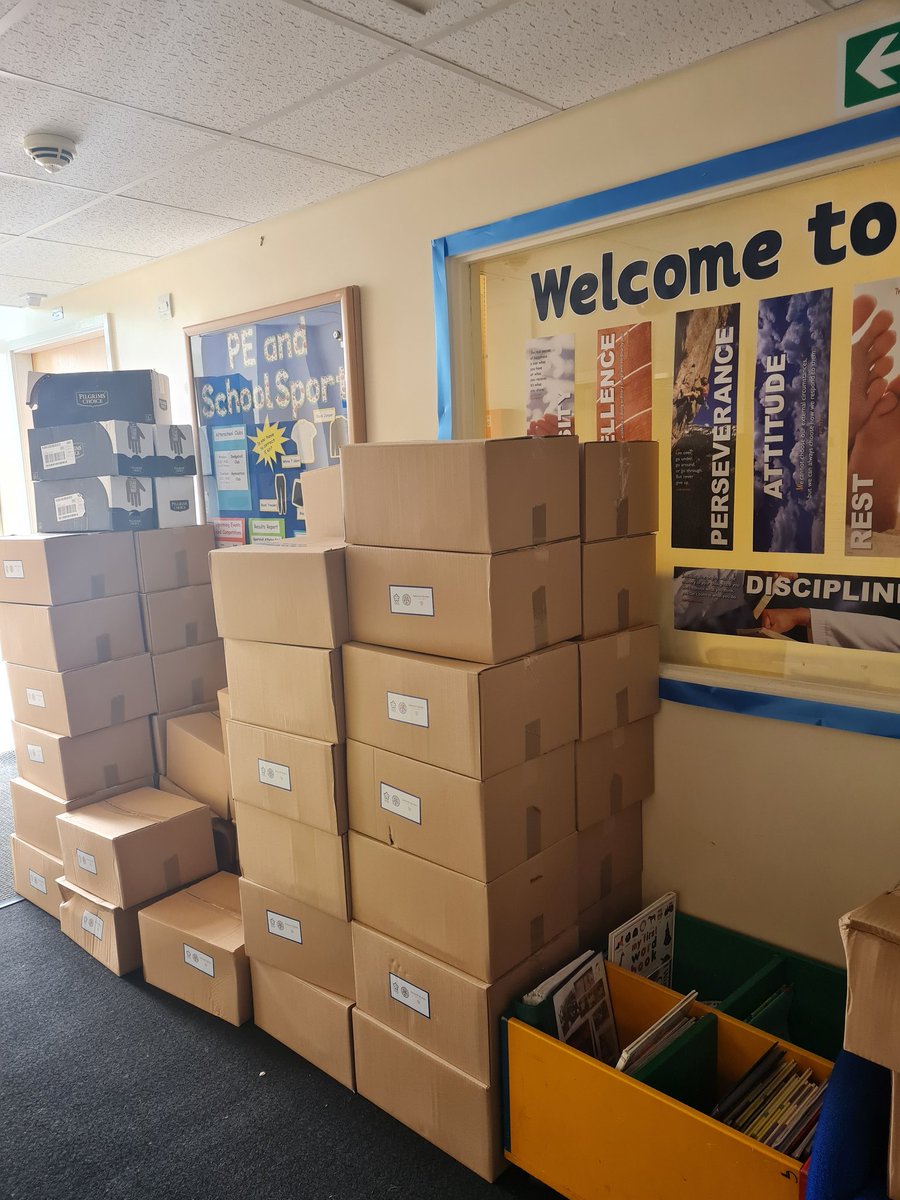 Food parcels ready for collection for our lovely children. Thank you #MarcusRashford #endfoodpoverty