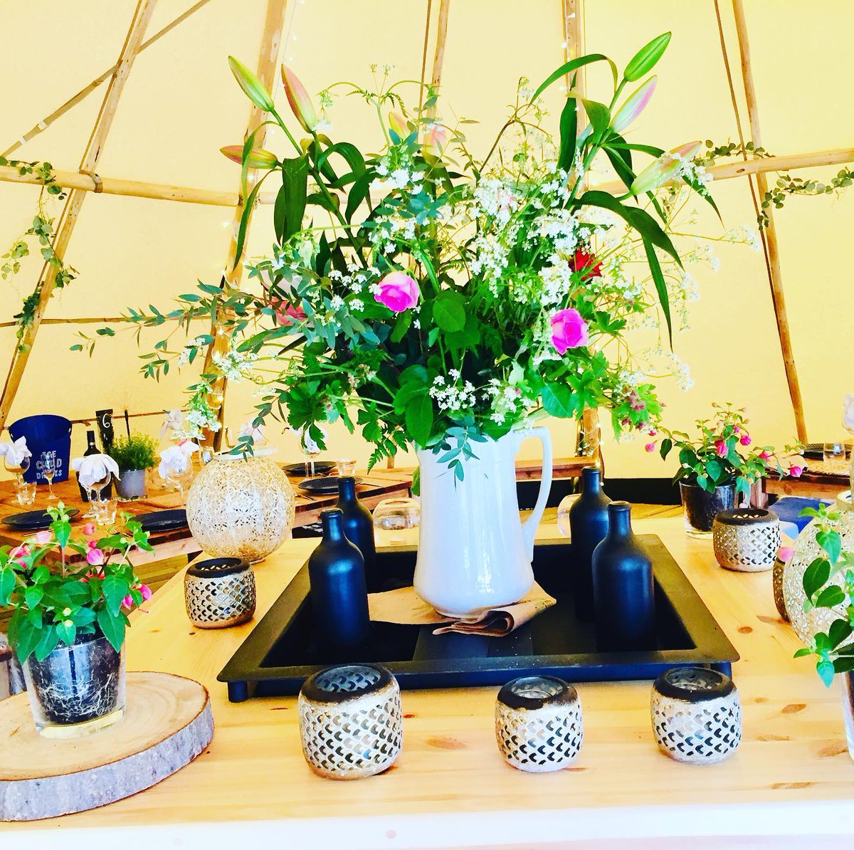 Lizmoorecooks's tweet photo. A lovely sunny afternoon before this evening’s pop up at Rural Relaxing, Medbourne!

📸 https://t.co/Wczc4oc5OP via https://t.co/szlBeRdaVz https://t.co/9kSpO7r6Wd