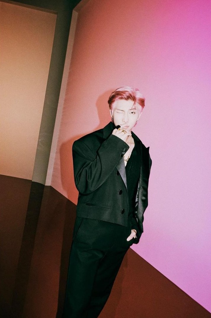 j6459z's tweet photo. SIR-

#BTS #BTS_Butter #BTSARMY #kpop #ARMY #Butter #ButterTeaser #방탄소년단 #Jimin #Jungkook #RM #V #Suga #JHope #Jin #JiminBTS #JungkookBTS #RMBTS #VBTS #SugaBTS #JHopeBTS https://t.co/H43aH9ioee