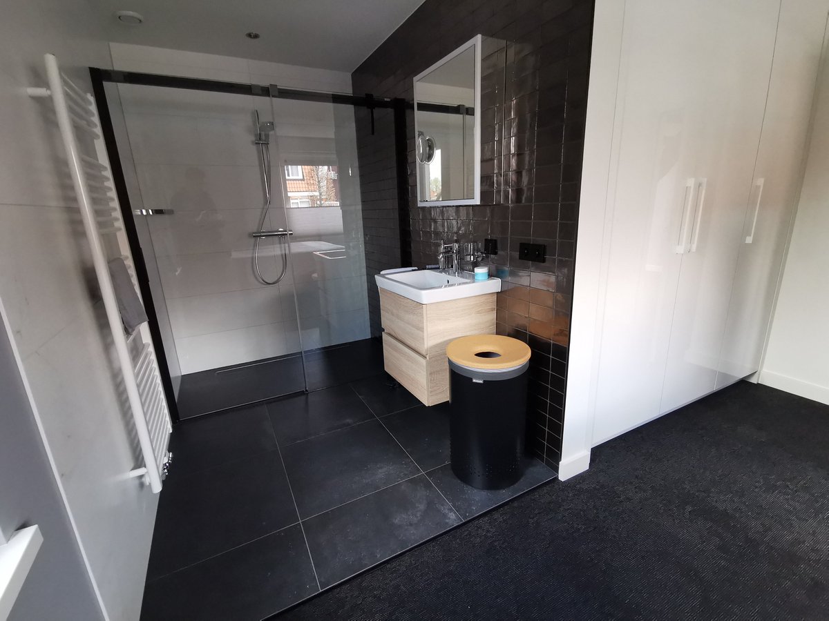 BronBouw tweet media