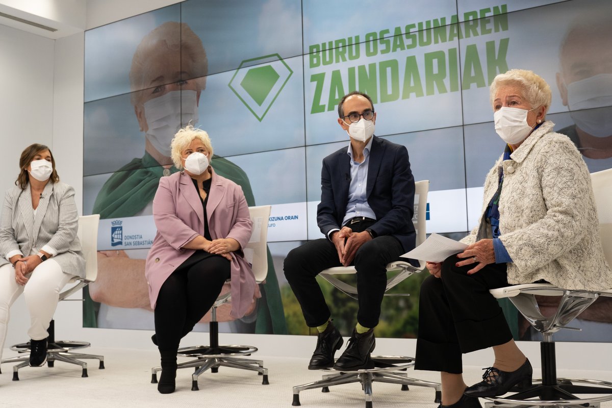 Agifes's tweet photo. Agifes presenta la campaña #GuardianxsdelaSaludMental para subrayar la labor de las y los familiares de personas con problemas de salud mental 👉https://t.co/kCK5rb8OqB https://t.co/e8UcPS8rPW