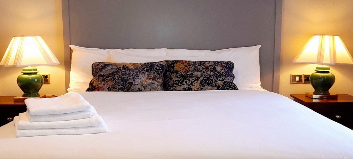 Devon Inn Hotel tweet media