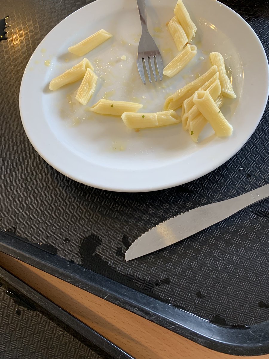 PglSwallowfield's tweet photo. Pasta for lunch lots of empty plates! https://t.co/uuK4Z0n3Tq