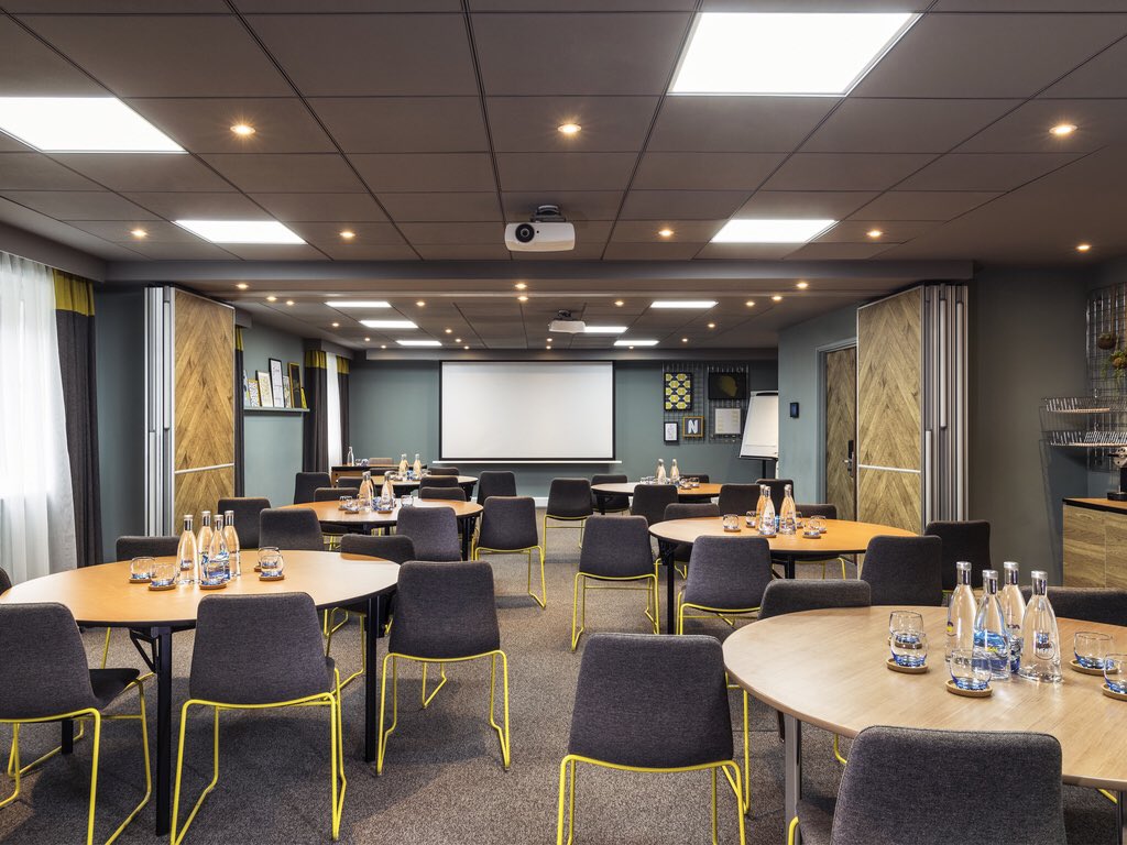 Calderconfs's tweet photo. #London South Bank - a unique atmosphere but also a good base for #meetings &amp; #events Guests can enjoy naturally-lit spaces and on-site car parking with @Accor in the city. Browse our Accor page for special daily delegate offers at five #venues …

https://t.co/yg0tddK32A https://t.co/ssRtuVDgvz