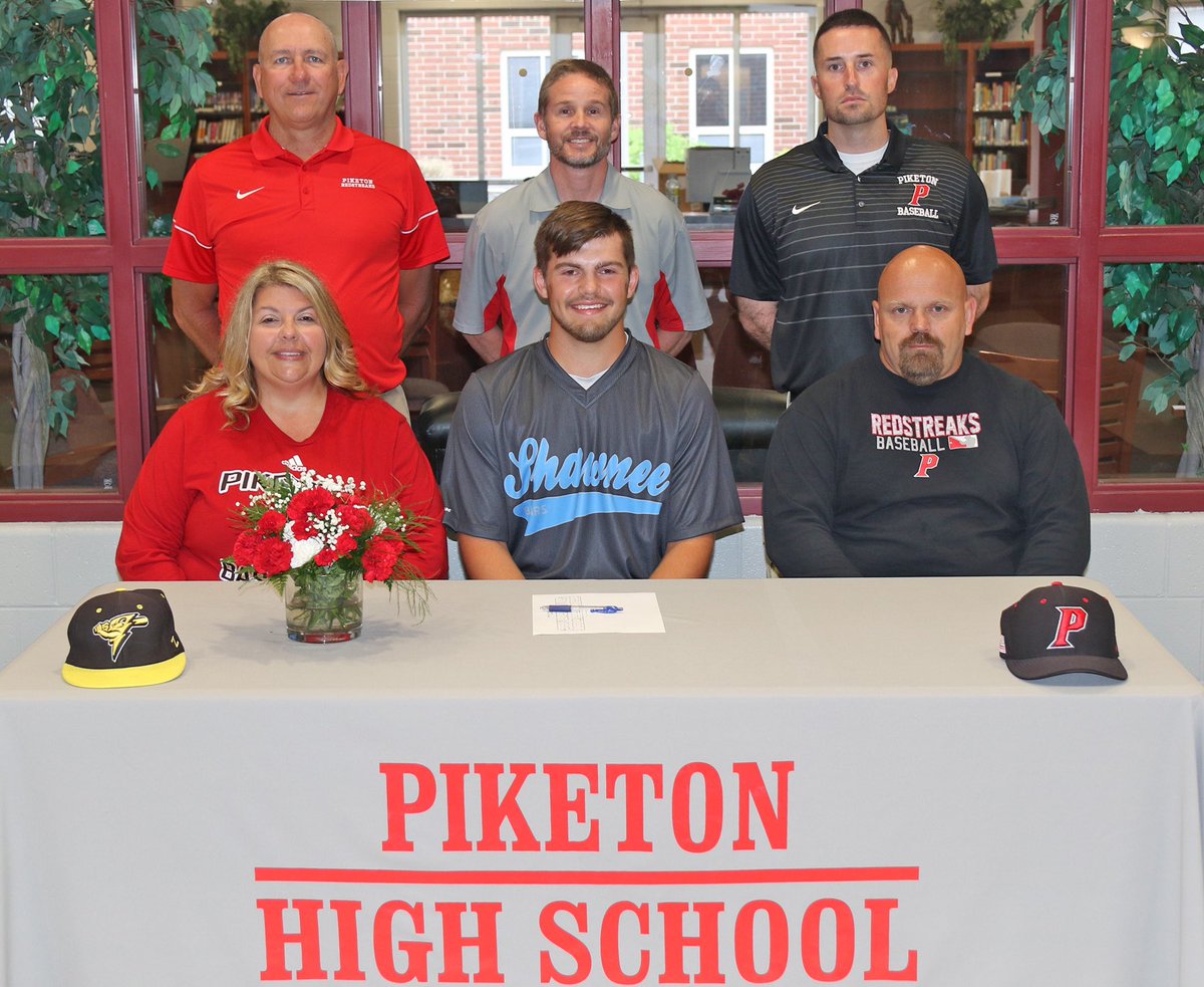 PiketonBaseball's tweet photo. Congrats to our guys Easton Lansing (@ShawneeStateBB) and @loganmaynard_3 (@RioBaseball) on signing to play college baseball!
GO ‘STREAKS🌩 https://t.co/z1g4La80fp