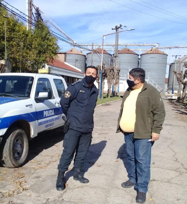RamalloInforma's tweet photo. Reunión en Pérez Millán para coordinar acciones de seguridad
https://t.co/agAbci5vpq

#Municipales #home #reunion #Seguridad #RamalloInforma https://t.co/UKlRJneq5T