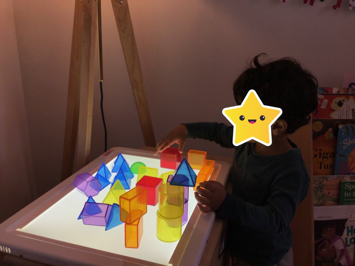 Taking the time to explore colour and shape at our lightbox 🌻 #childrenleadinglearning #BeingMe #STEM