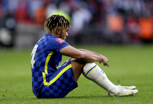 NizaarKinsella's tweet photo. Chelsea are not wearing their new kit for the #UCLfinal like they did for the FA Cup final. 

I wonder if superstition has come into play here. https://t.co/cauJhiDQXs
