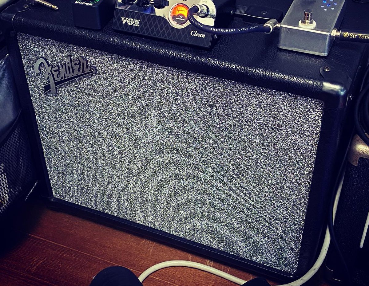 kei_style_'s tweet photo. Ampeg VL-1002で音出ししてみた。
https://t.co/lewUsORYPG
#telecastercustom #retrotonepickups #widerangehumbucker #sirtone #type1 #onecontrol #bjfbuffer #mooer #blacksecret #reecho #seaturquoisedelay #freethetone #cu6550 #limetoneaudio #ltv30lv2 #ampeg #vl1002 #eminencespeakers https://t.co/plvdlzTt5r