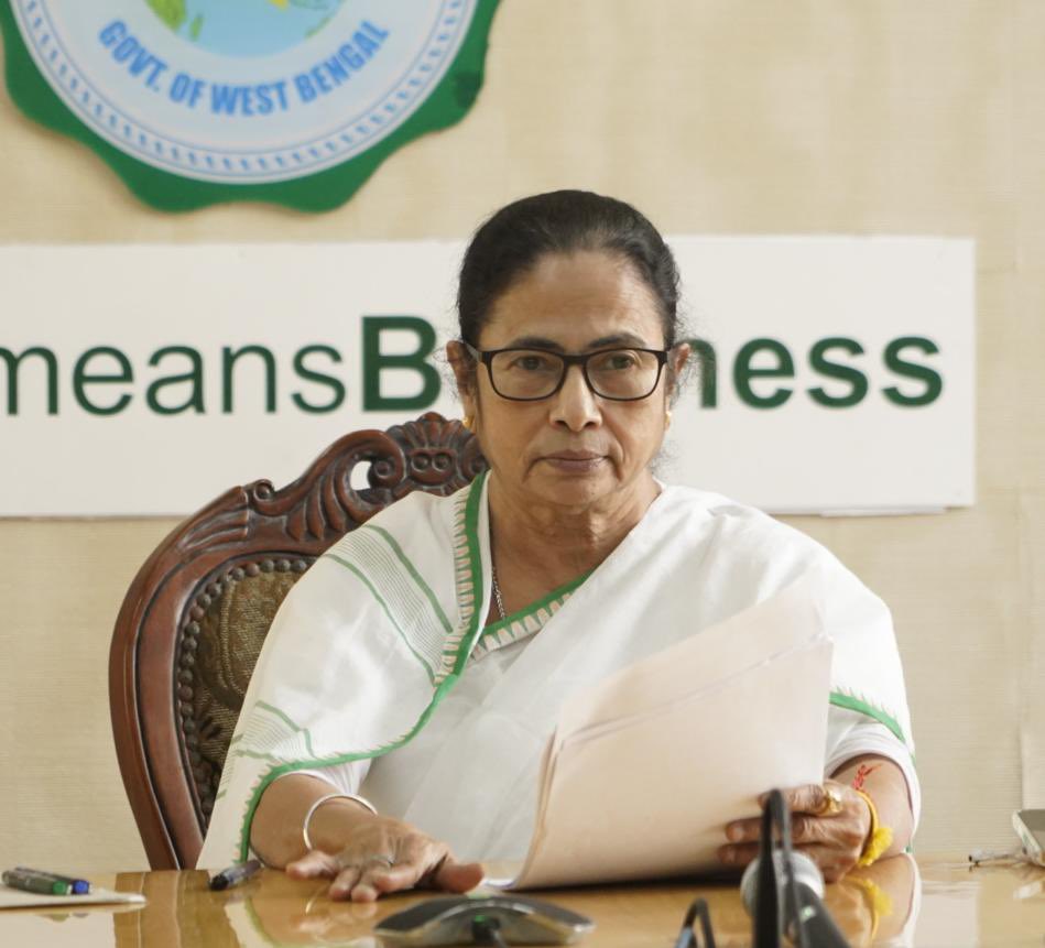 RijuDutta_84's tweet photo. ▪️7 times MP
▪️4 times Union Cabinet Min.
▪️1st Female Railway Min. Of India 
▪️1st Female Chief Min. Of WB
▪️The only female CM to be elected for the 3rd consecutive time !!

“If not Modi who???”, Well the answer is “Desh Ebar Banglar Meye ke Chay” !!

#IndiaWantsMamataDi https://t.co/T0z19Hr3Xg