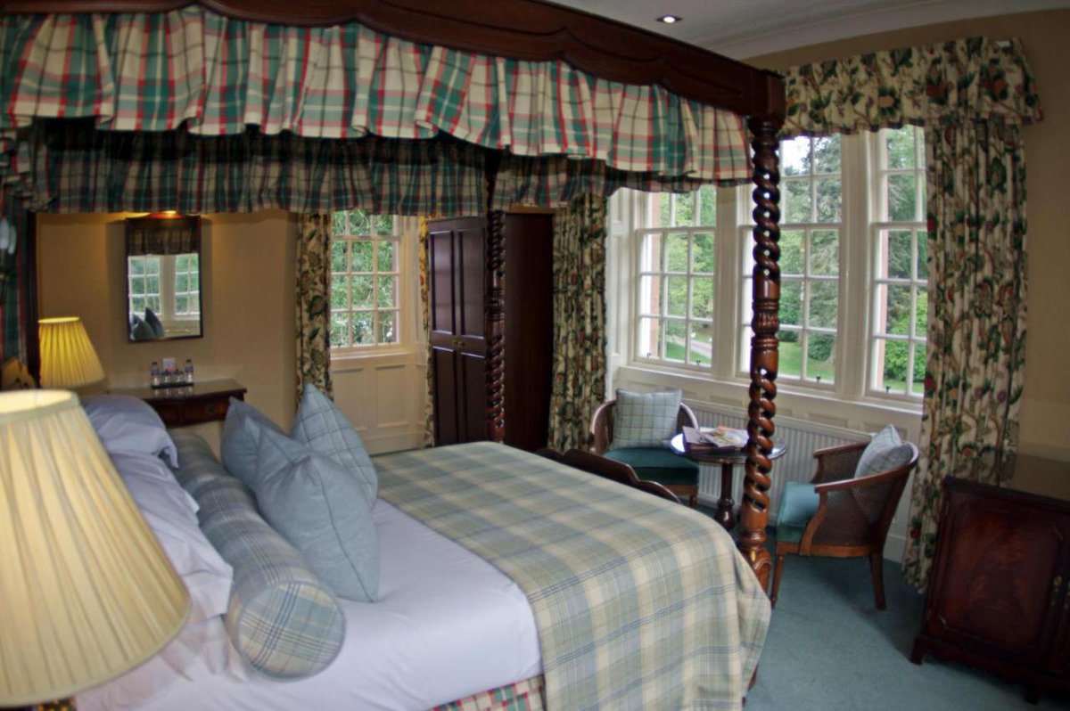 Late Availability:  Rooms from £101🎈
Superb Scottish Highland Breakfast included.

Bunchrewhouse.com

#NC500 #InvernessHotels #HighlandHotels #LateAvailability #Accommodation #Hotels #Scotland #InvernessAirport