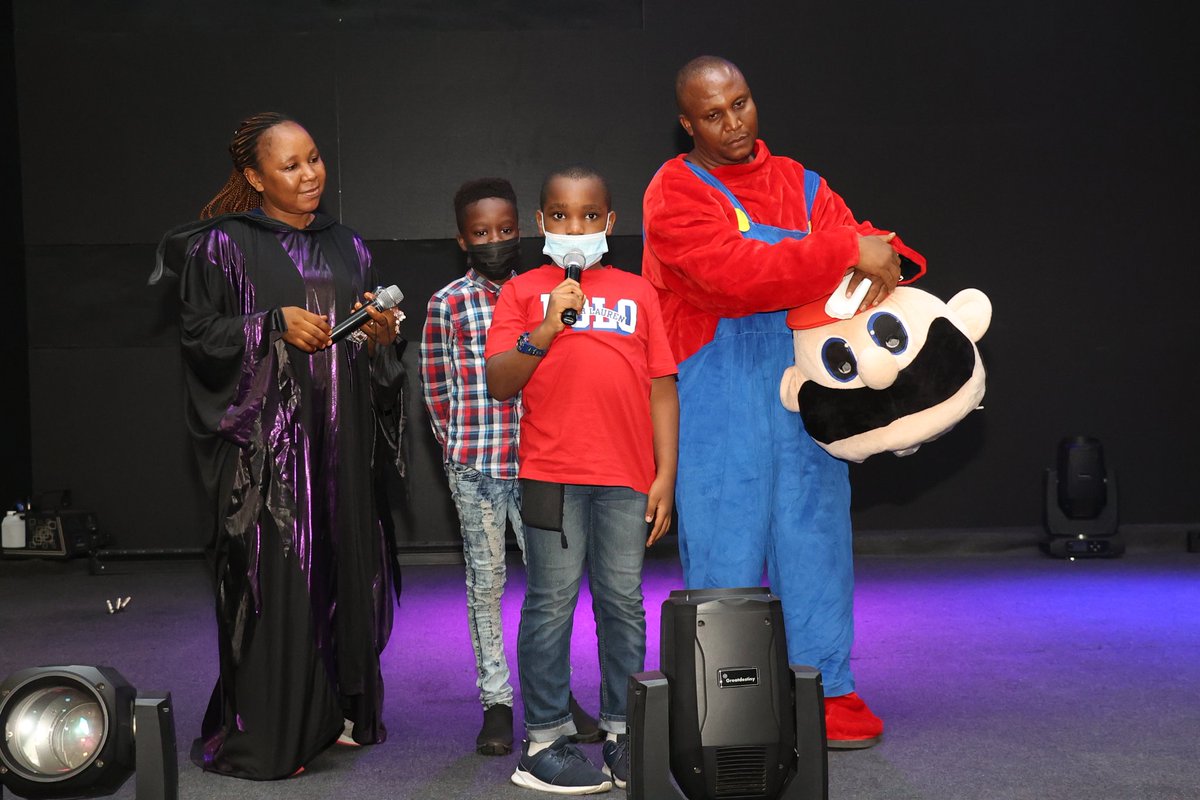 SchoolSafehands's tweet photo. The Children's Day celebration at #SHS was a glamorous and glorious occasion. 

Every class was involved, delivering their presentations with poise, creativity and zest. 

Whether we are aware or not, we will all impact our world one way or the other,- https://t.co/Lp58iNGecP