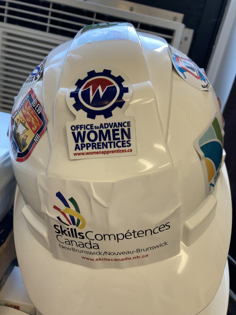 SchoolSolvers's tweet photo. A huge thank you to Maeve Murphy and her team at Skills Compètences Canada NB for their generous donation of tools and safety equipment, we look forward to using your donations to work on our outdoor classrooms and gardens.  @SkillsCanadaNB https://t.co/FCiHGZW1Uz