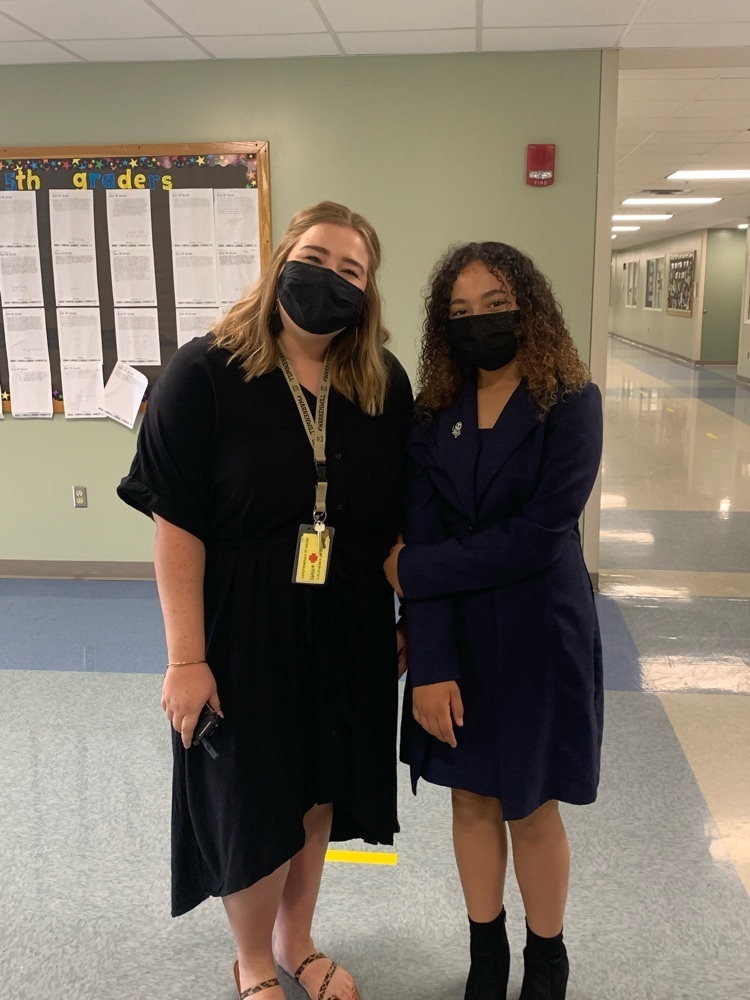 CIMS 5th grade students are dressed for SUCCESS! Class of 2028 has a bright future. #CrestonPride