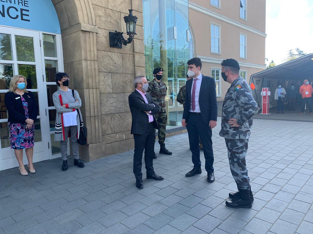 Delighted to facilitate the visit of @jackfchambers and @defenceforces @DF_COS Vice Adm Mark Mellott DSM to #CitywestVaccinationCentre today. Phenomenal support and work by the @defenceforces to our centre since the beginning #thankyou #ForUsAll @paulreiddublin