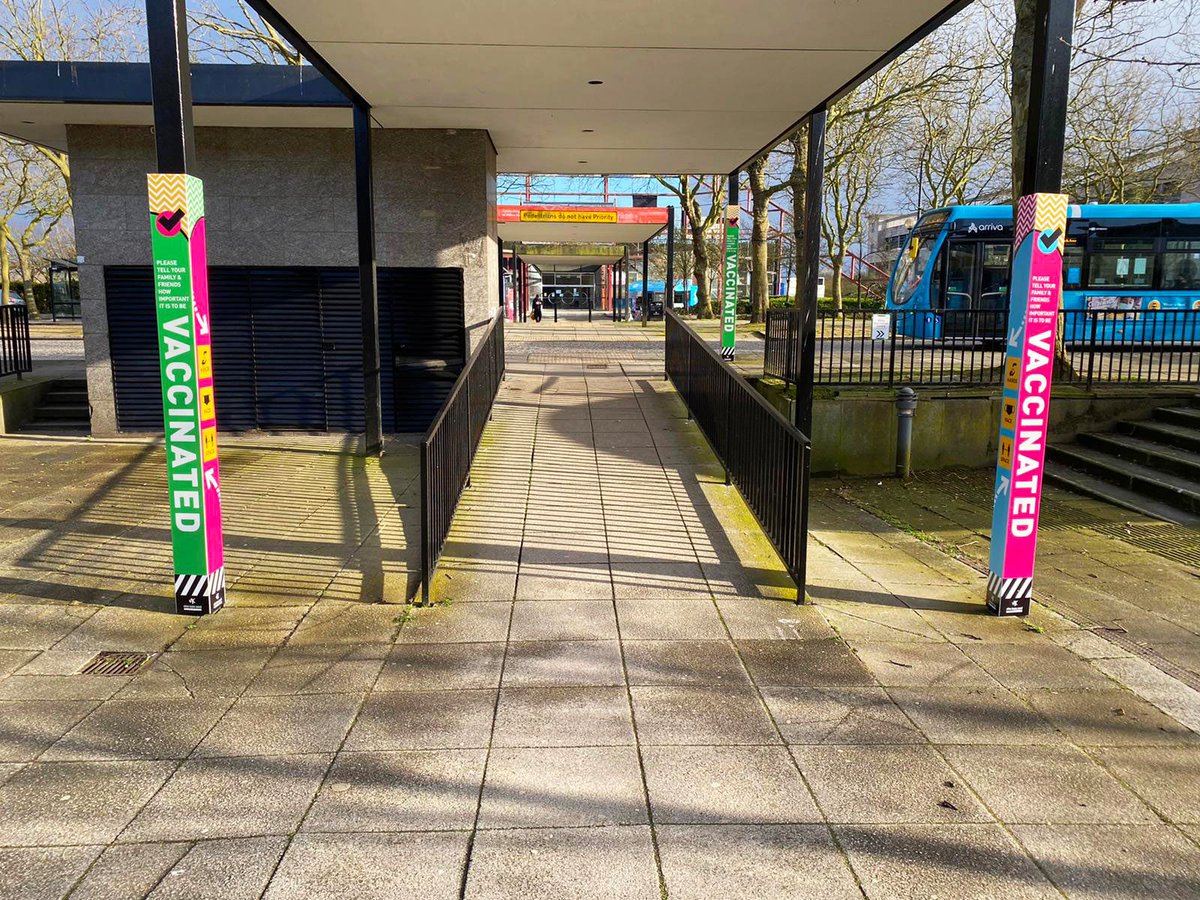 ColourCrewPrint's tweet image. A change of design around Milton Keynes with Correx board plinths wrapped around posts to promote vaccinations.
Printed, produced and fitted by our Colour Crew team.
#correxsigns  #printservices #safetyprint #printmakers #digitalprint #vinylprint #largeformatprint #miltonkeynes