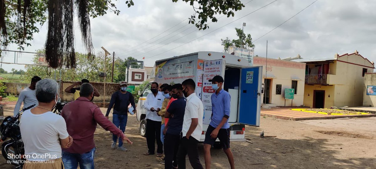 CSCMaharashtra's tweet photo. Vaccine registration drive at Bhor by @CSCegov_ Pune VLe society. @vodafoneIN_Fdtn @LLF_IN @PayPal https://t.co/L7CTaxuzWJ