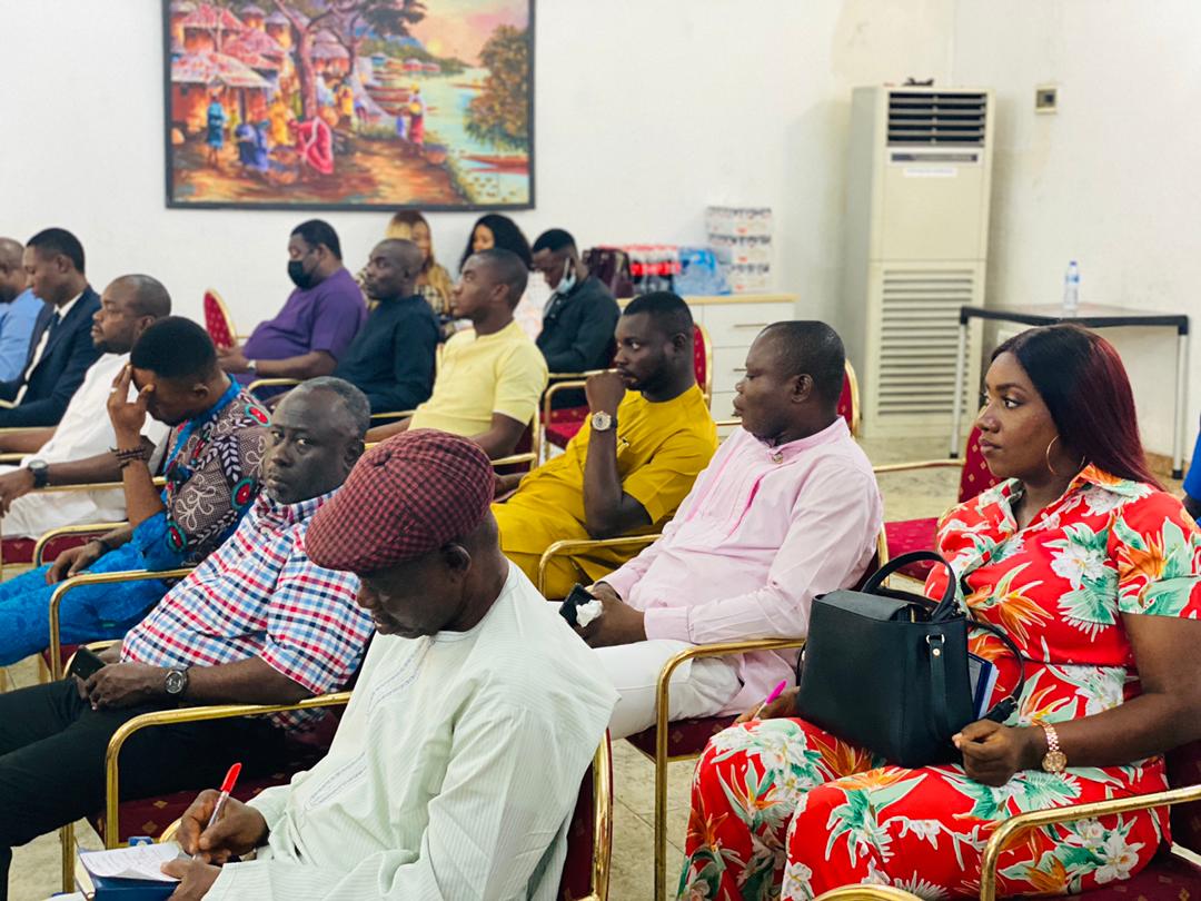 UHF_NG's tweet photo. #Dare2Succeed 

Participants at the conversation on leadership in Nigeria! https://t.co/Ec10u6ssG9