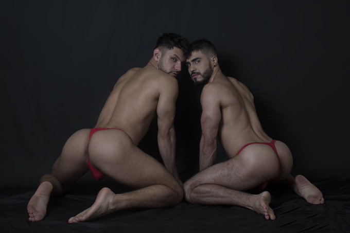 1 pic. Con @ValentinoSistor  
Fotos @malemalicia  

en #onlyfans
https://t.co/cygxMHj1Ol 

@miguelsolo611