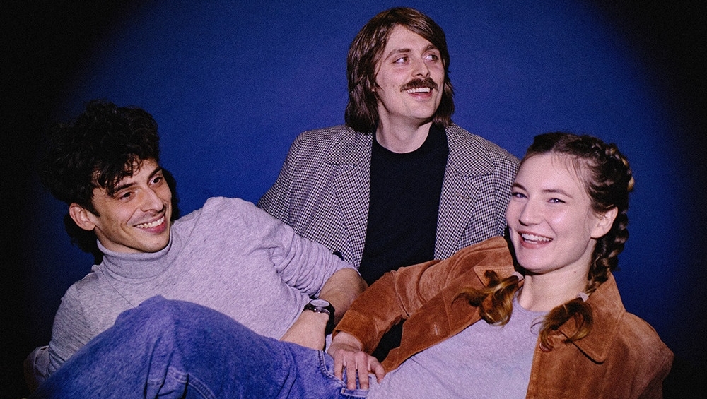 MagazineStill's tweet photo. Wombo talk themes, songwriting, and being a part of Fire Talk Records in our interview with them, where they also hint at the influences and aspirations behind their upcoming music.
https://t.co/wEfm7x8RJW
@firetalkrecs #wombo #firetalkrecords #newmusic #stilllistening https://t.co/kXhGnwfyUM